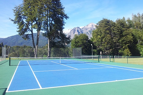 Manutenção de quadra de tenis