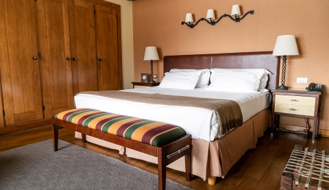 Deluxe Moreno Lake Studio